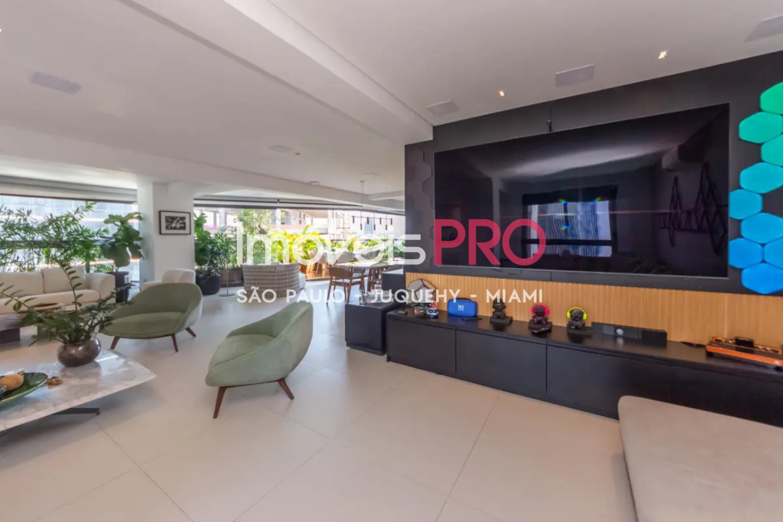 Foto :: https://assets.imoveispro.com.br/thumb/IP38318/duplex-venda-chacara-santo-antonio-zona-sul_IP38318_11_1920x1080.jpg?