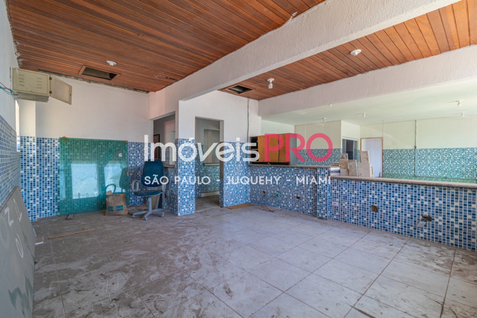 Foto :: https://assets.imoveispro.com.br/thumb/IP38319/predio-aluguel-santo-amaro_IP38319_11_1920x1080.jpg?