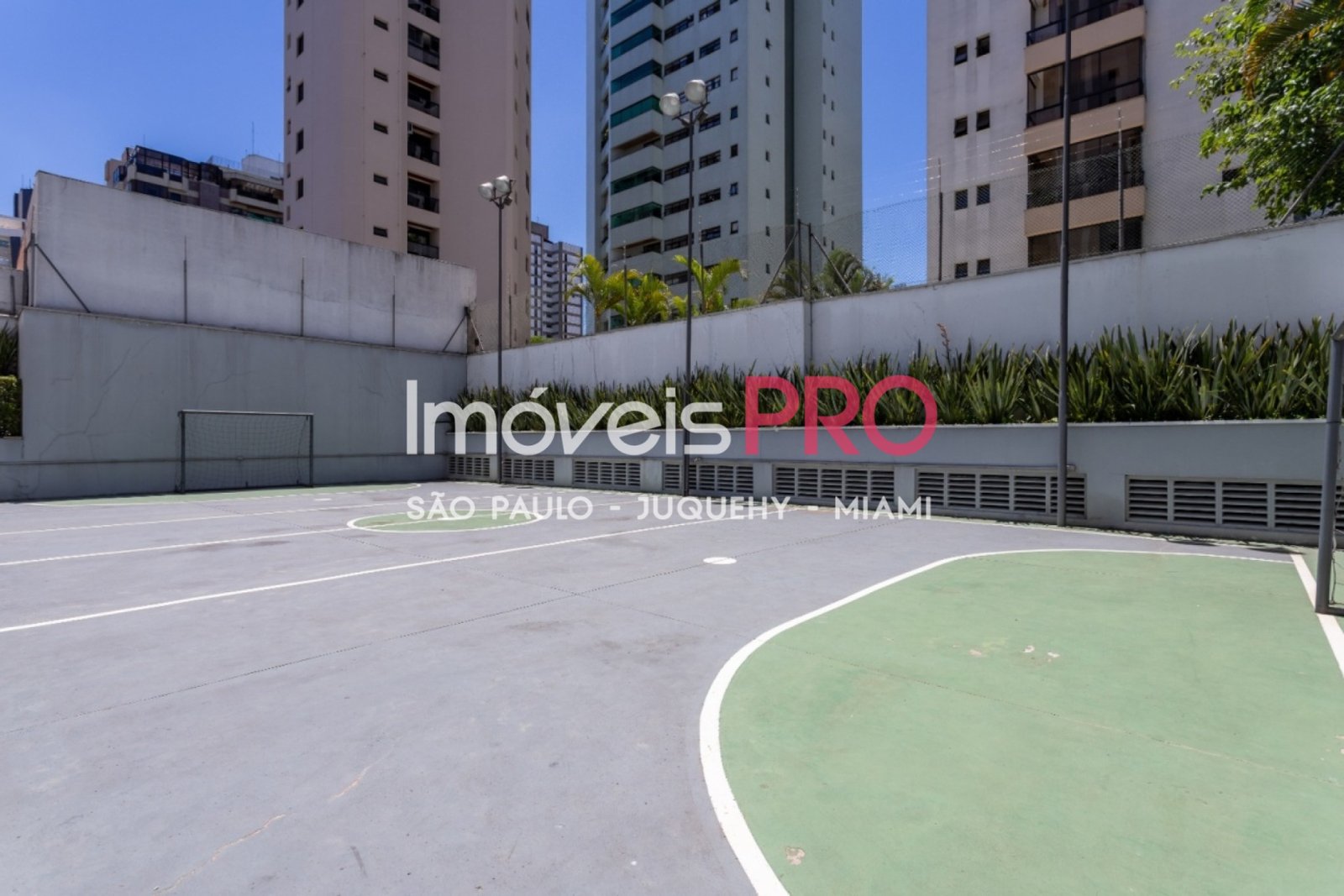 Foto :: https://assets.imoveispro.com.br/thumb/IP38329/apartamento-venda-moema_IP38329_29_1920x1080.jpg?