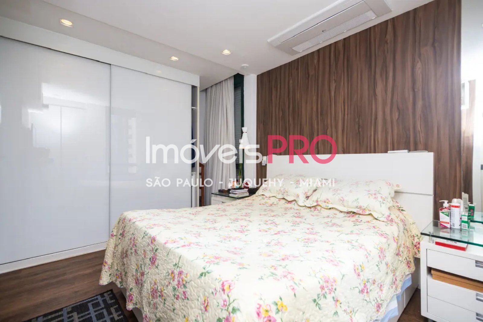 Foto :: IP38333