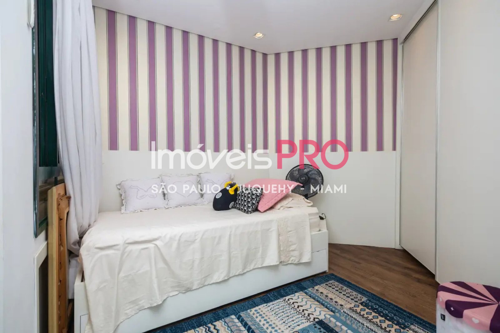 Foto :: IP38333