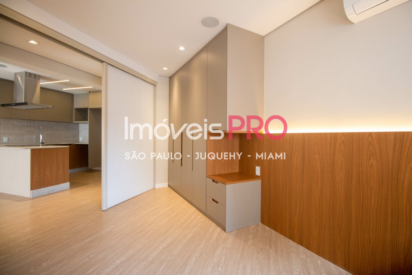 Foto :: IP38335
