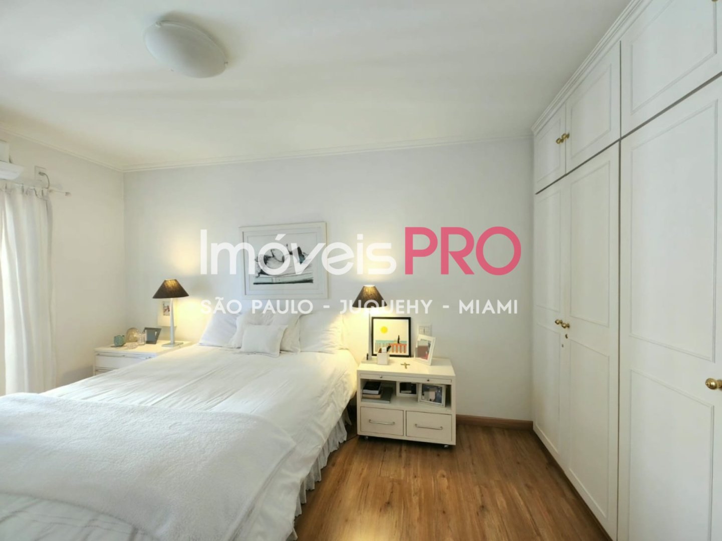 Foto :: https://assets.imoveispro.com.br/thumb/IP38337/apartamento-venda-real-parque_IP38337_17_1920x1080.jpg?