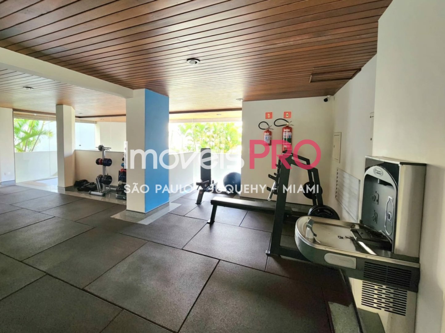 Foto :: https://assets.imoveispro.com.br/thumb/IP38339/apartamento-venda-real-parque_IP38339_35_1920x1080.jpg?