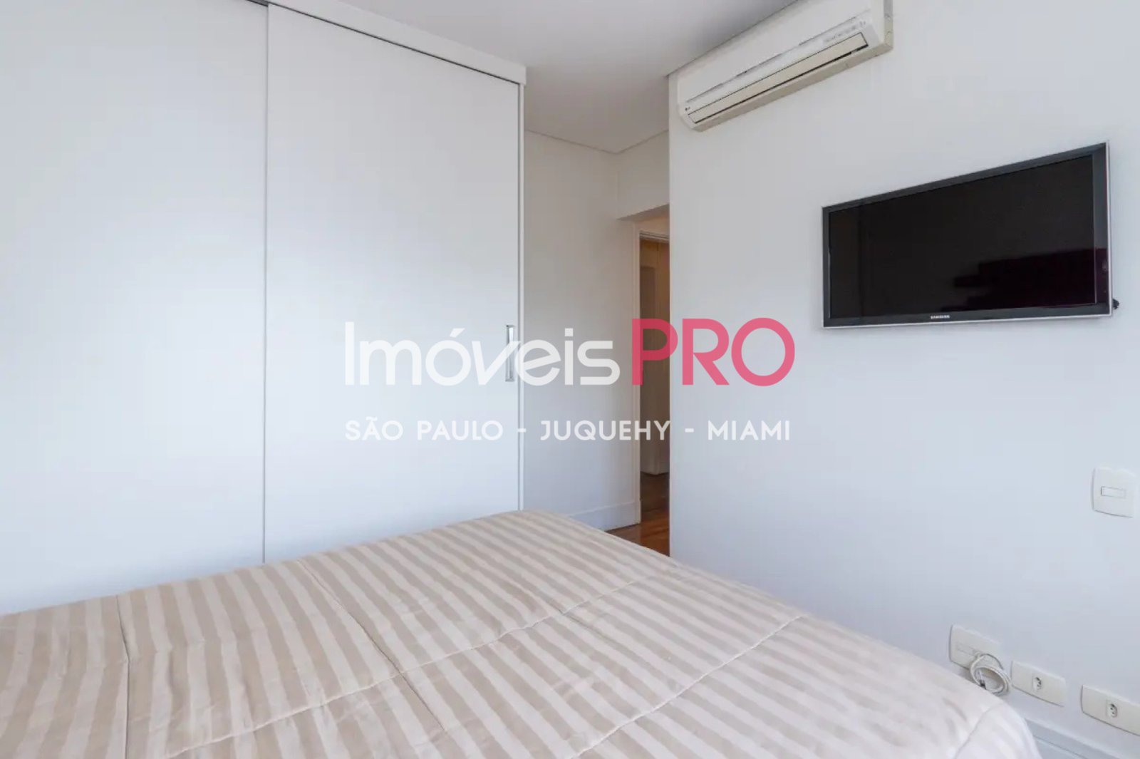 Foto :: IP38340