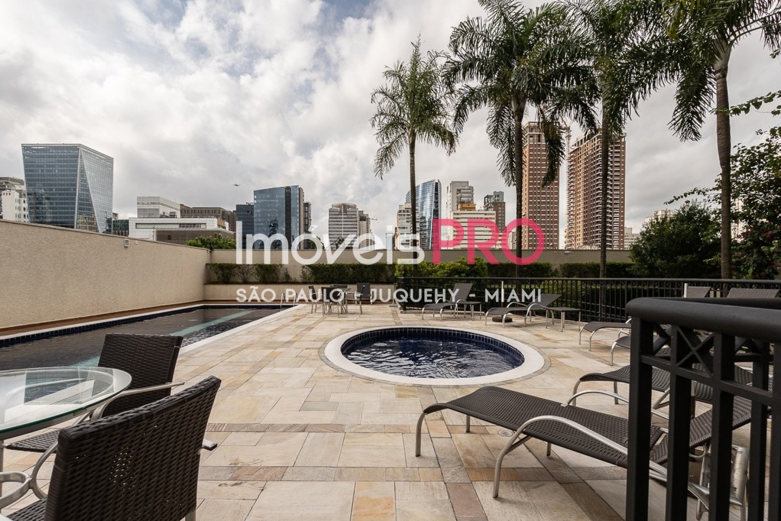 Foto :: https://assets.imoveispro.com.br/thumb/IP38340/apartamento-venda-itaim-bibi_IP38340_41_1920x1080.jpg?