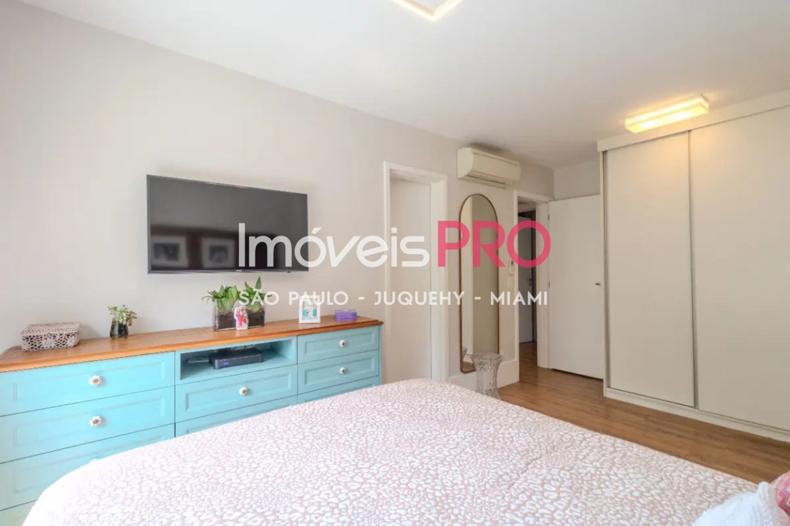 Foto :: https://assets.imoveispro.com.br/thumb/IP38346/apartamento-venda-granja-julieta_IP38346_23_1920x1080.jpg?