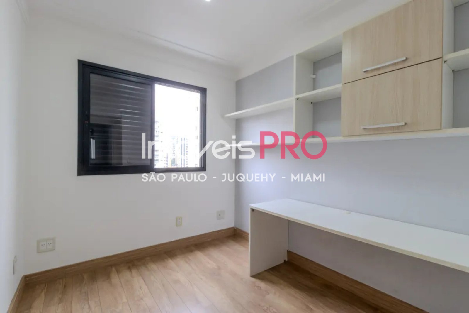 Foto :: https://assets.imoveispro.com.br/thumb/IP38347/apartamento-venda-bosque-da-saude_IP38347_17_1920x1080.jpg?