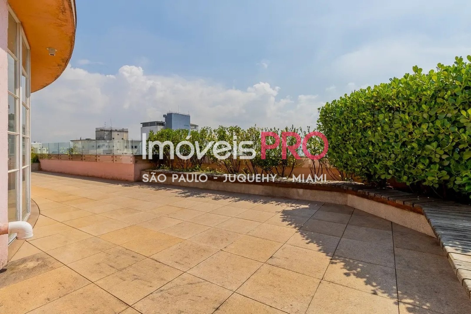 Foto :: https://assets.imoveispro.com.br/thumb/IP38350/apartamento-venda-higienopolis_IP38350_41_1920x1080.jpg?