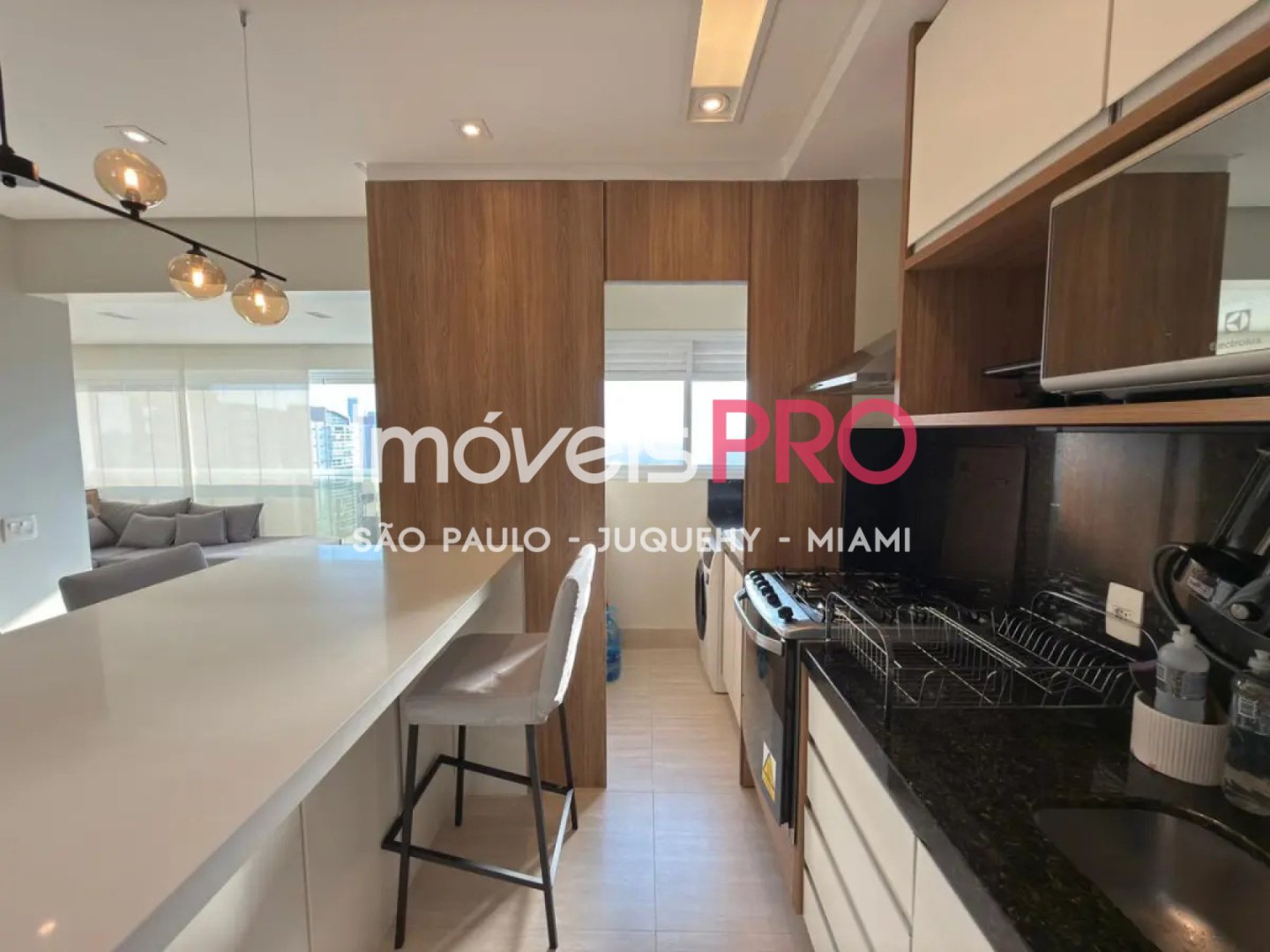 Foto :: https://assets.imoveispro.com.br/thumb/IP38351/apartamento-venda-itaim-bibi_IP38351_17_1920x1080.jpg?