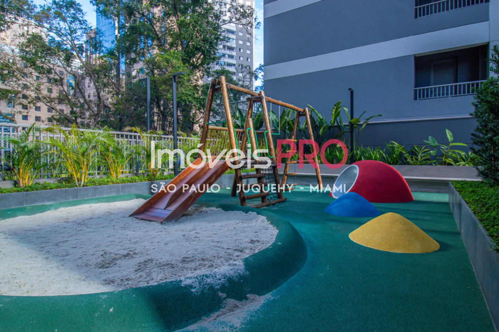 Foto :: IP38356