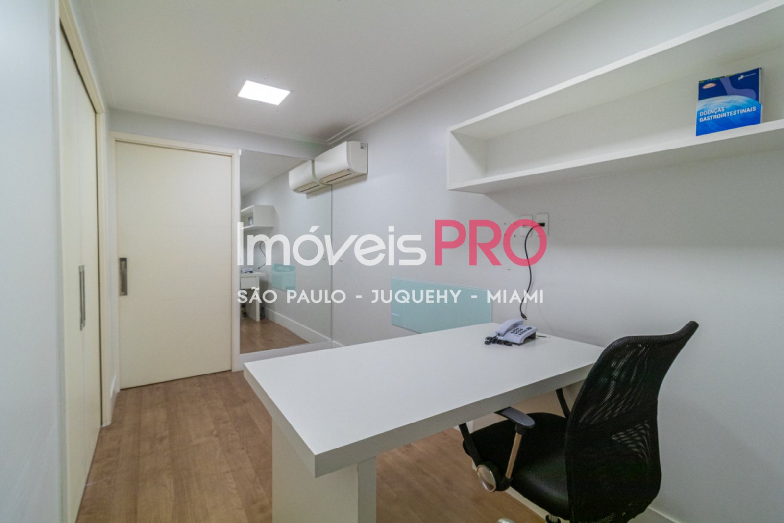 Foto :: IP38359