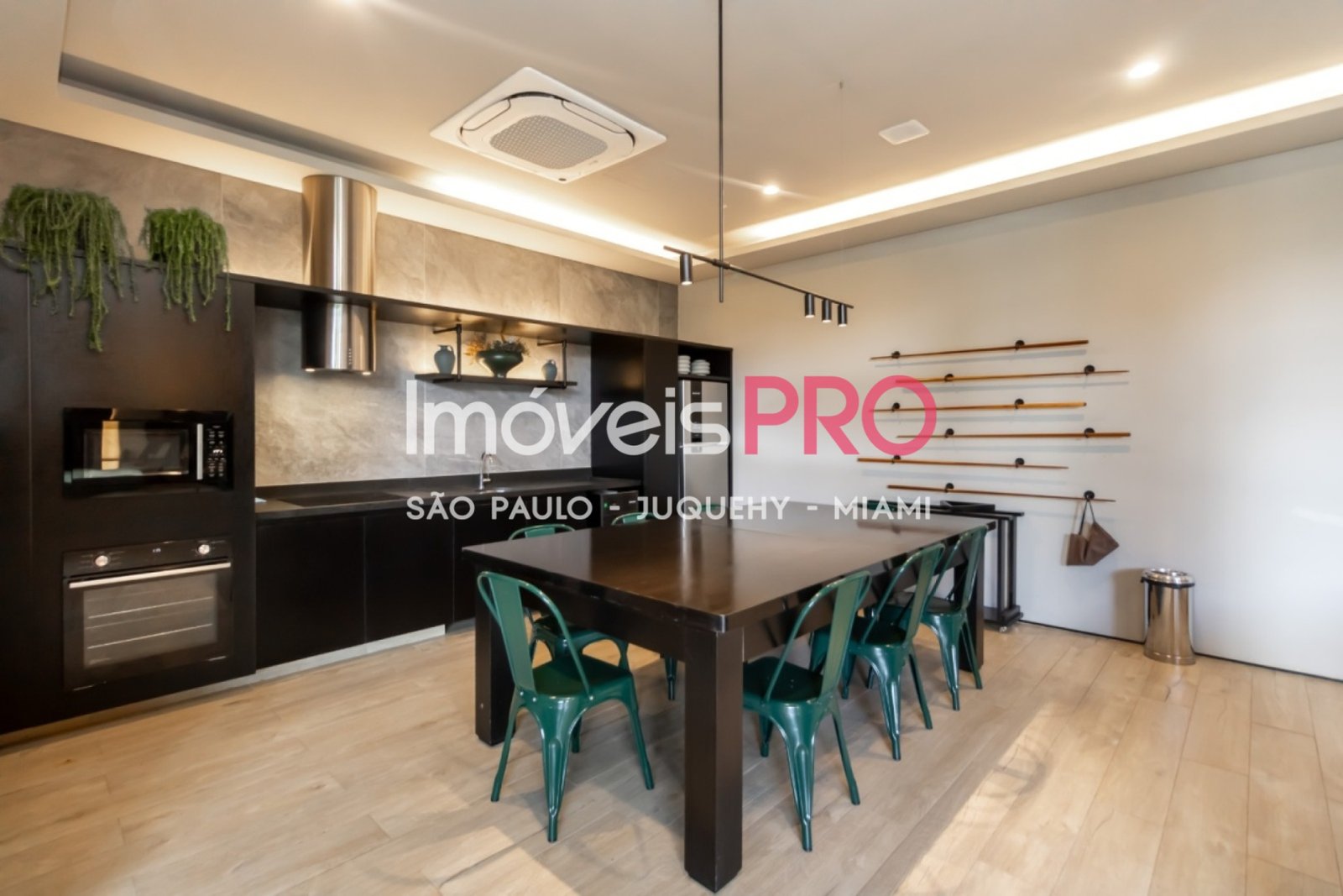 Foto :: https://assets.imoveispro.com.br/thumb/IP38364/apartamento-venda-vila-mariana_IP38364_17_1920x1080.jpg?