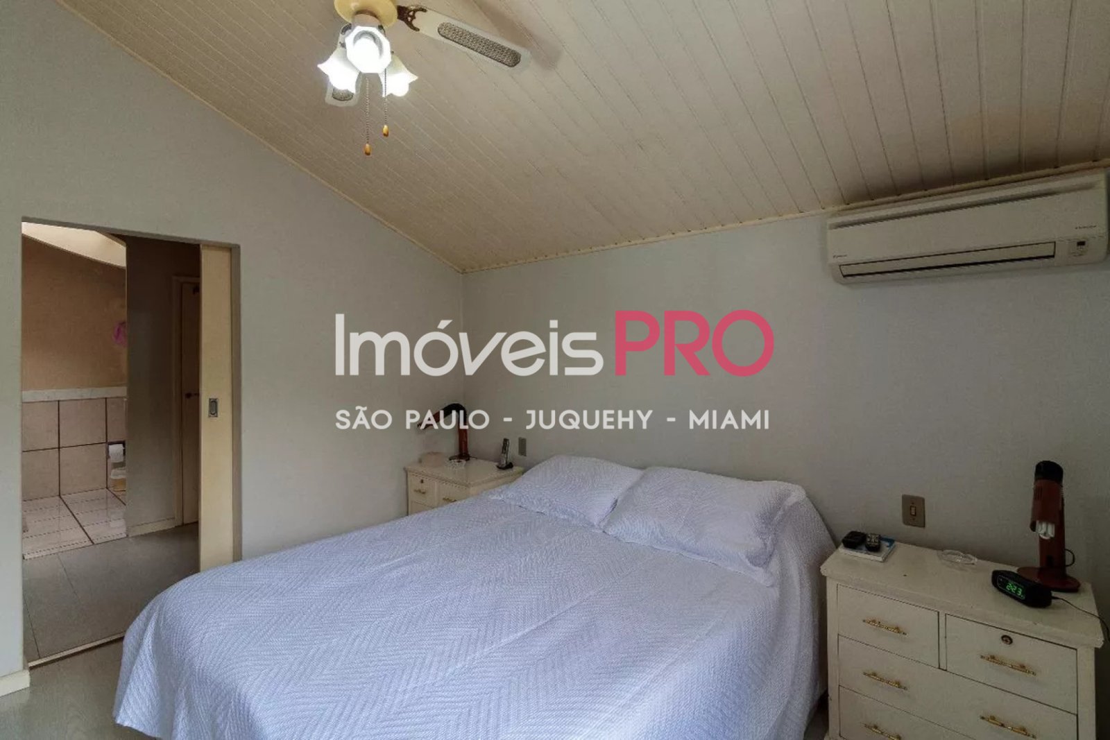 Foto :: https://assets.imoveispro.com.br/thumb/IP38368/casa-venda-jardim-panorama_IP38368_11_1920x1080.jpg?