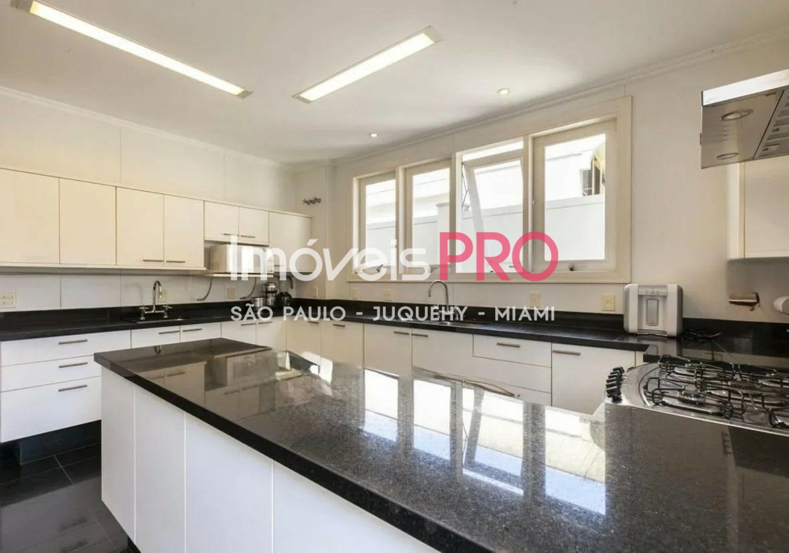 Foto :: https://assets.imoveispro.com.br/thumb/IP38373/condominio-venda-jardim-everest_IP38373_11_1920x1080.jpg?