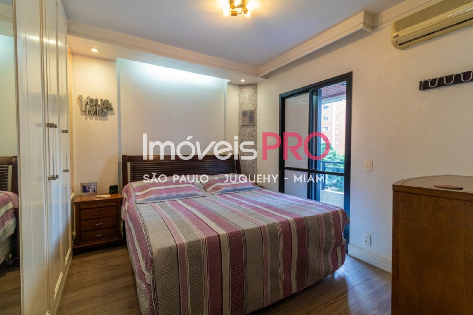 Foto :: IP38379