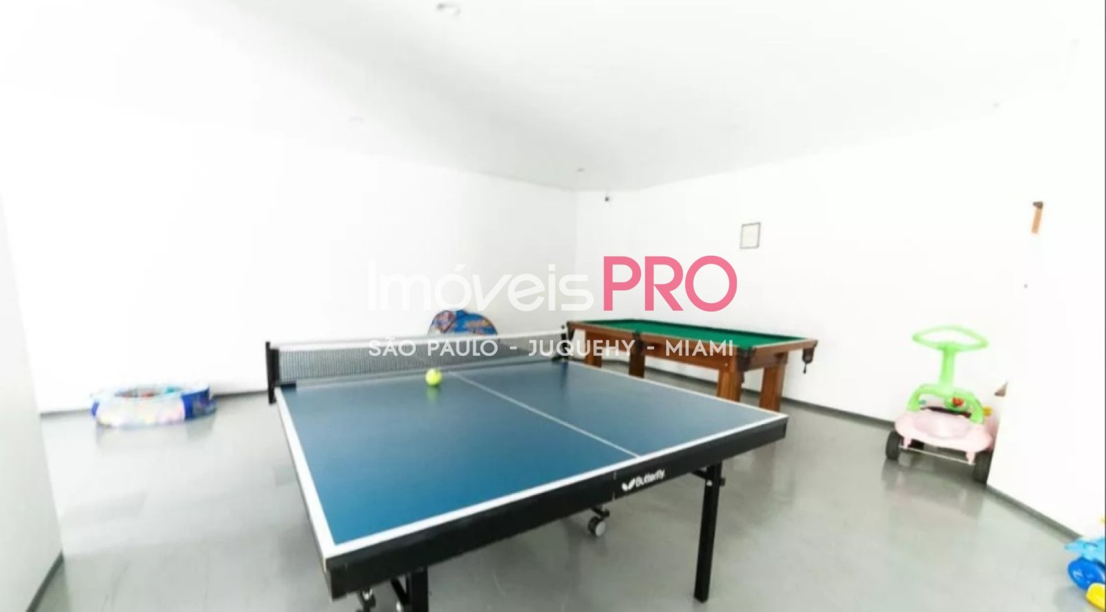 Foto :: IP38379