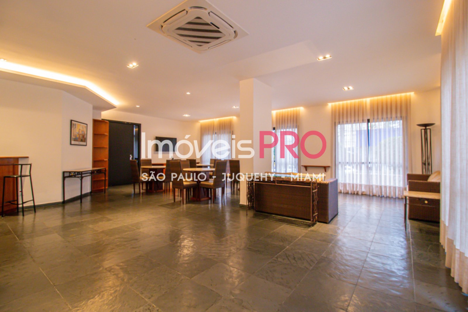 Foto :: IP38379