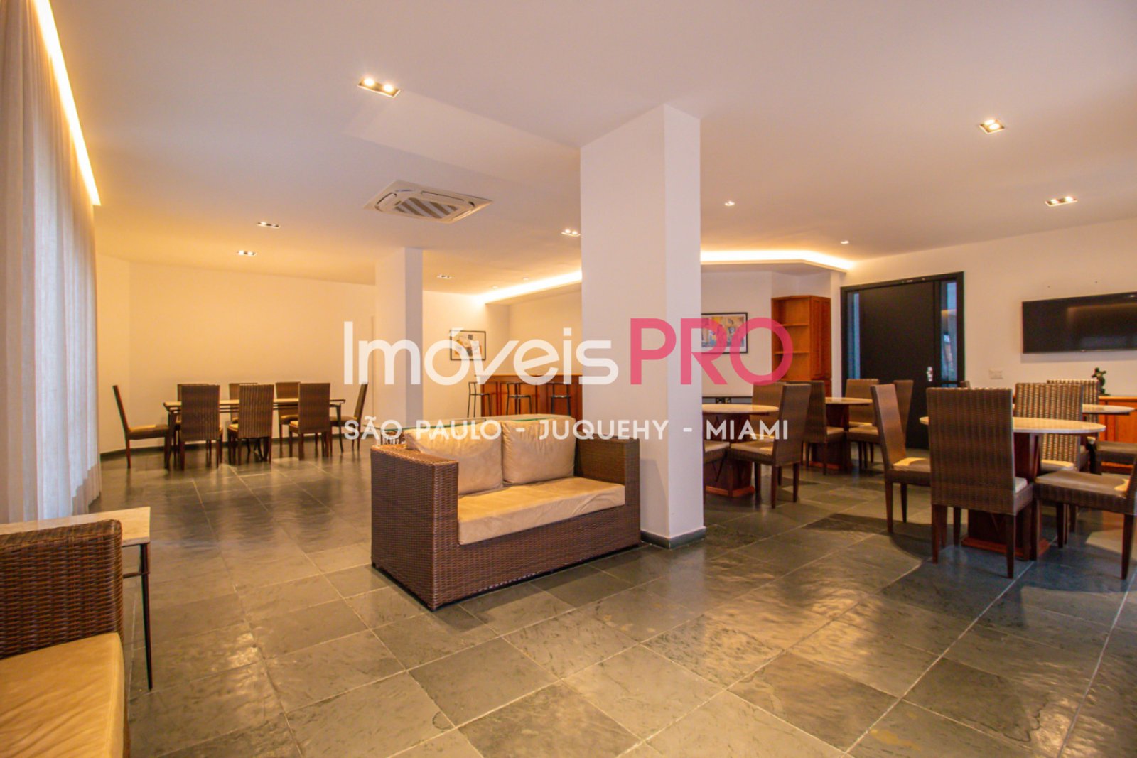 Foto :: https://assets.imoveispro.com.br/thumb/IP38379/apartamento-venda-brooklin-paulista_IP38379_53_1920x1080.jpg?