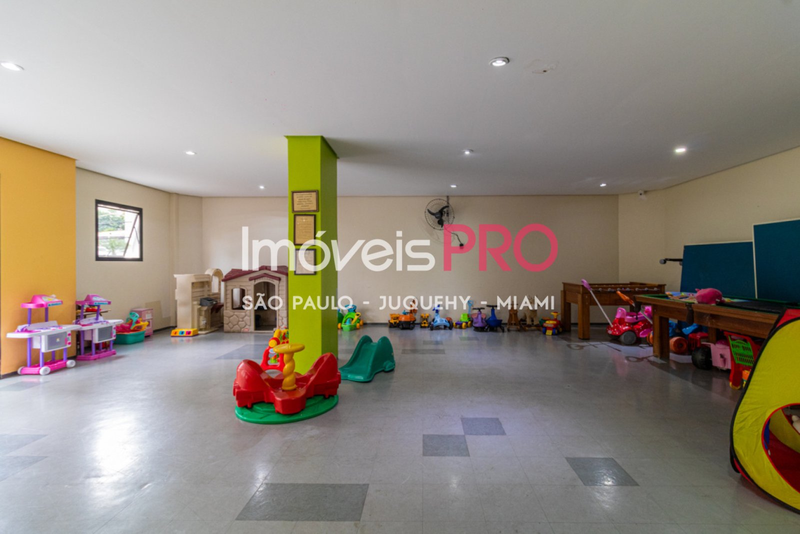 Foto :: IP38379