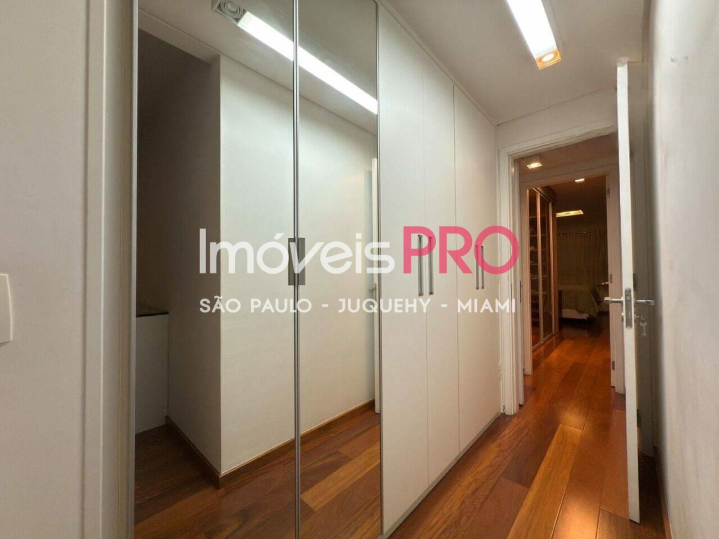 Foto :: https://assets.imoveispro.com.br/thumb/IP38382/apartamento-venda-campo-belo_IP38382_11_1920x1080.jpg?