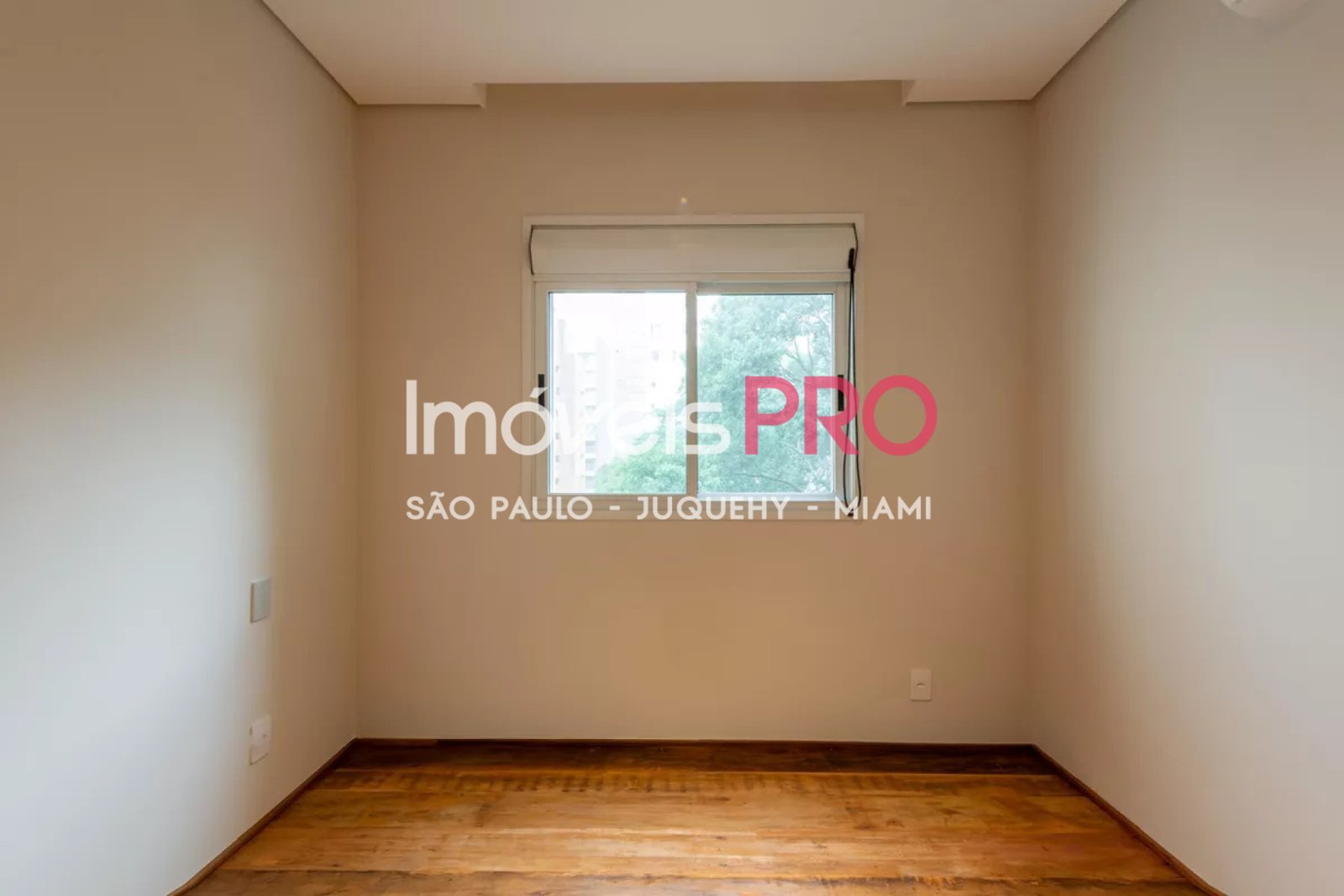 Foto :: https://assets.imoveispro.com.br/thumb/IP38392/apartamento-venda-moema-passaros_IP38392_23_1920x1080.jpg?