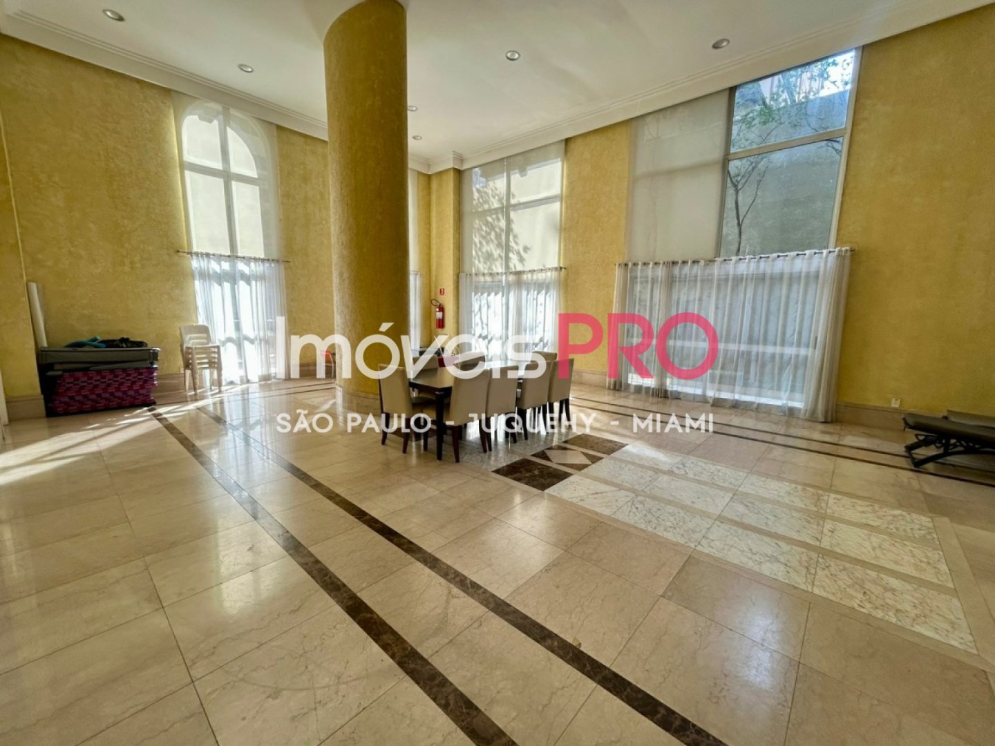 Foto :: https://assets.imoveispro.com.br/thumb/IP38392/apartamento-venda-moema-passaros_IP38392_35_1920x1080.jpg?