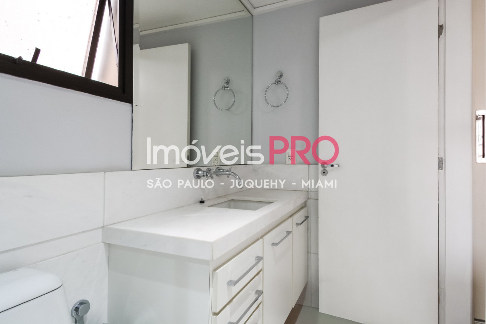 Foto :: IP38410