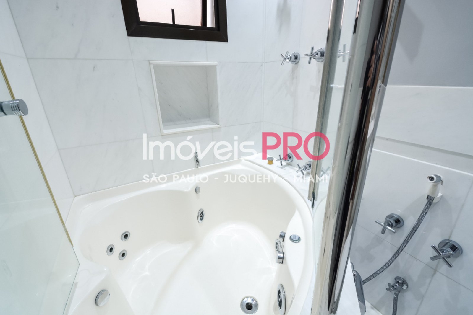 Foto :: IP38410