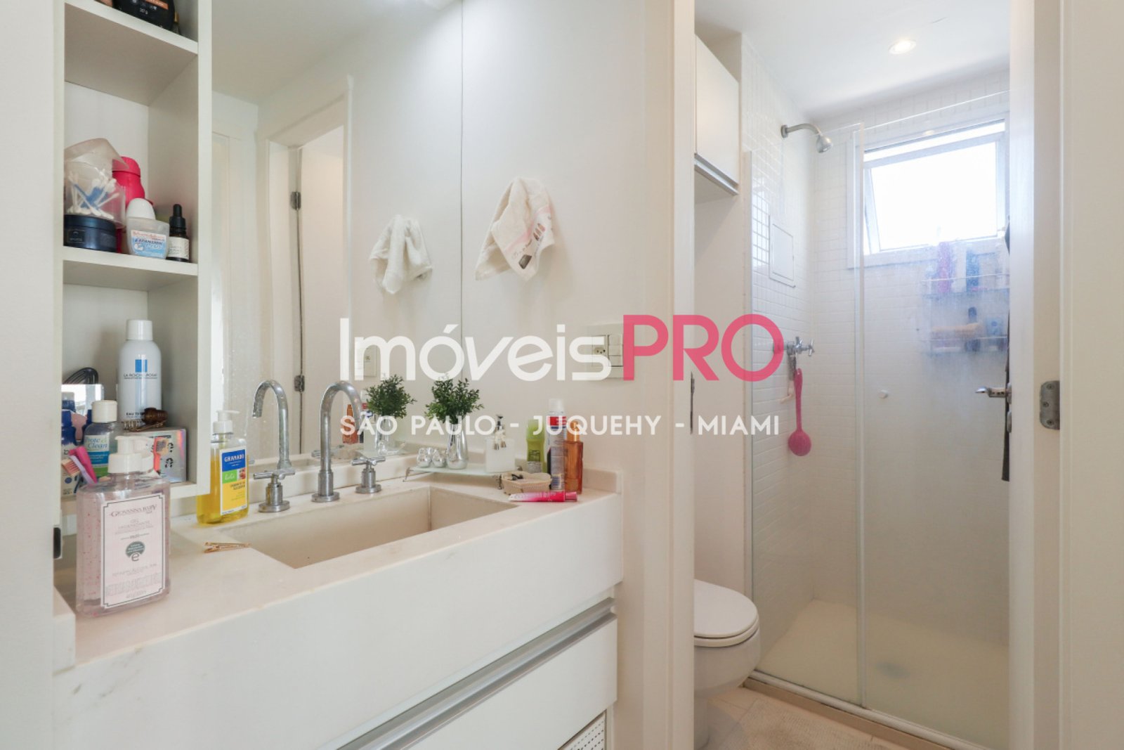 Foto :: https://assets.imoveispro.com.br/thumb/IP38416/apartamento-aluguel-campo-belo_IP38416_17_1920x1080.jpg?