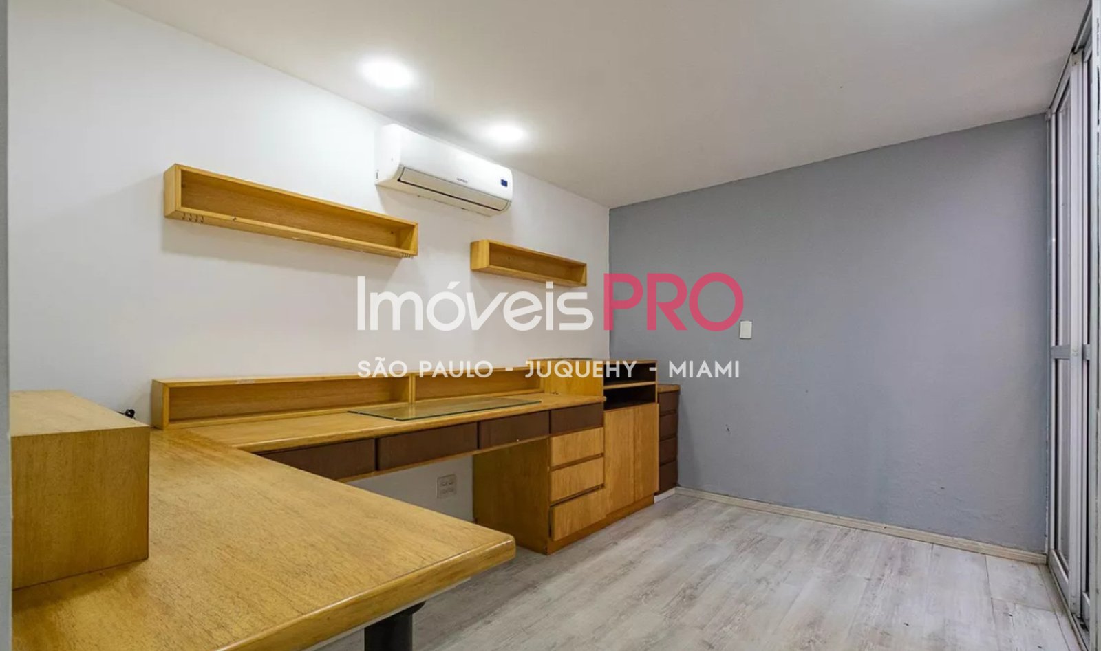 Foto :: https://assets.imoveispro.com.br/thumb/IP38418/casa-venda-vila-madalena_IP38418_17_1920x1080.jpg?