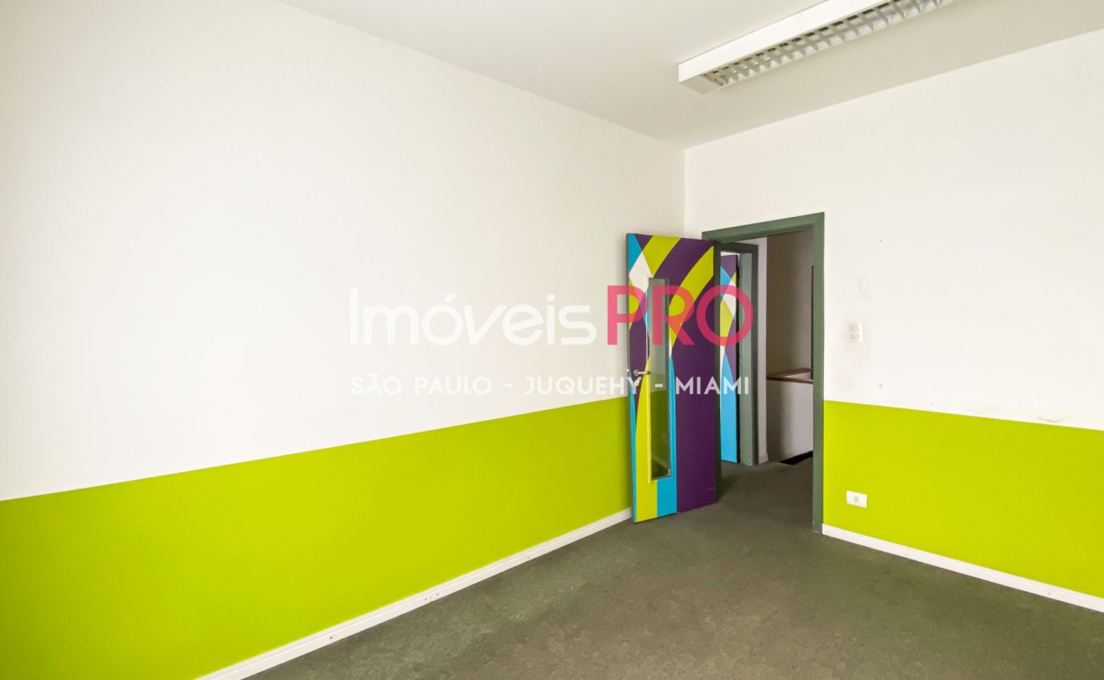 Foto :: https://assets.imoveispro.com.br/thumb/IP38419/casa-venda-vila-uberabinha_IP38419_23_1920x1080.jpg?