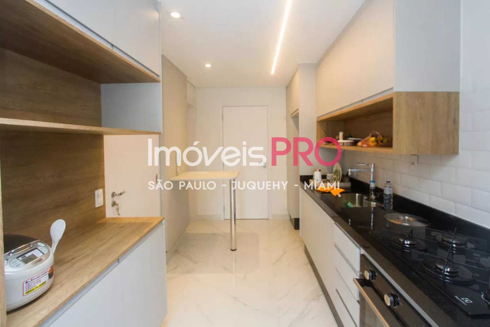 Foto :: https://assets.imoveispro.com.br/thumb/IP38431/apartamento-venda-campo-belo_IP38431_29_1920x1080.jpg?