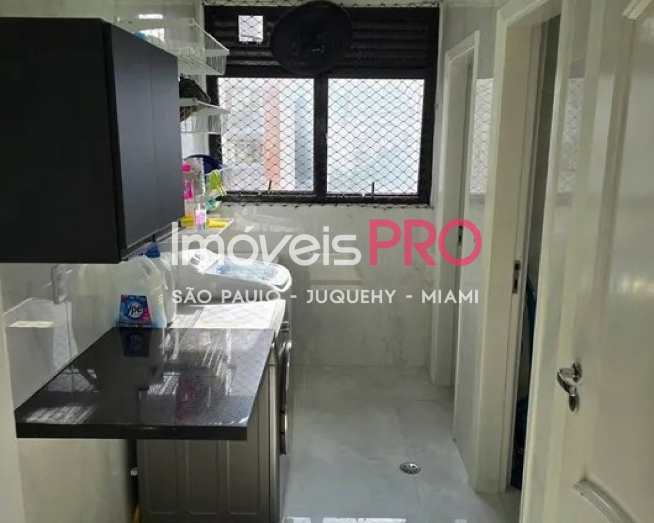 Foto :: IP38432