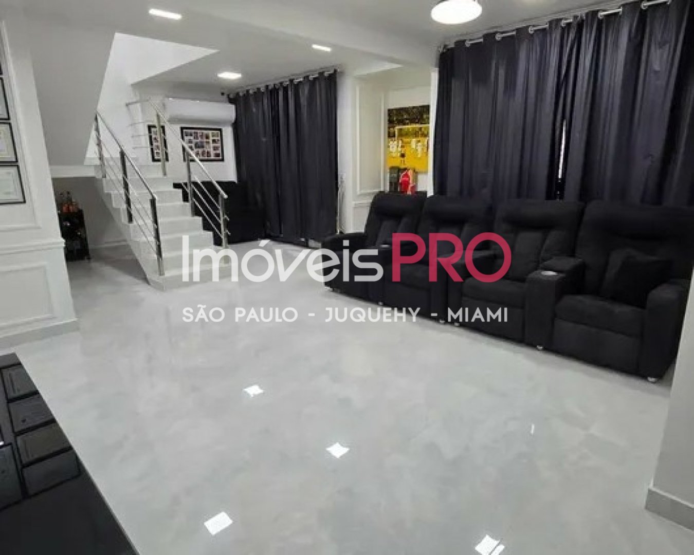 Foto :: IP38432