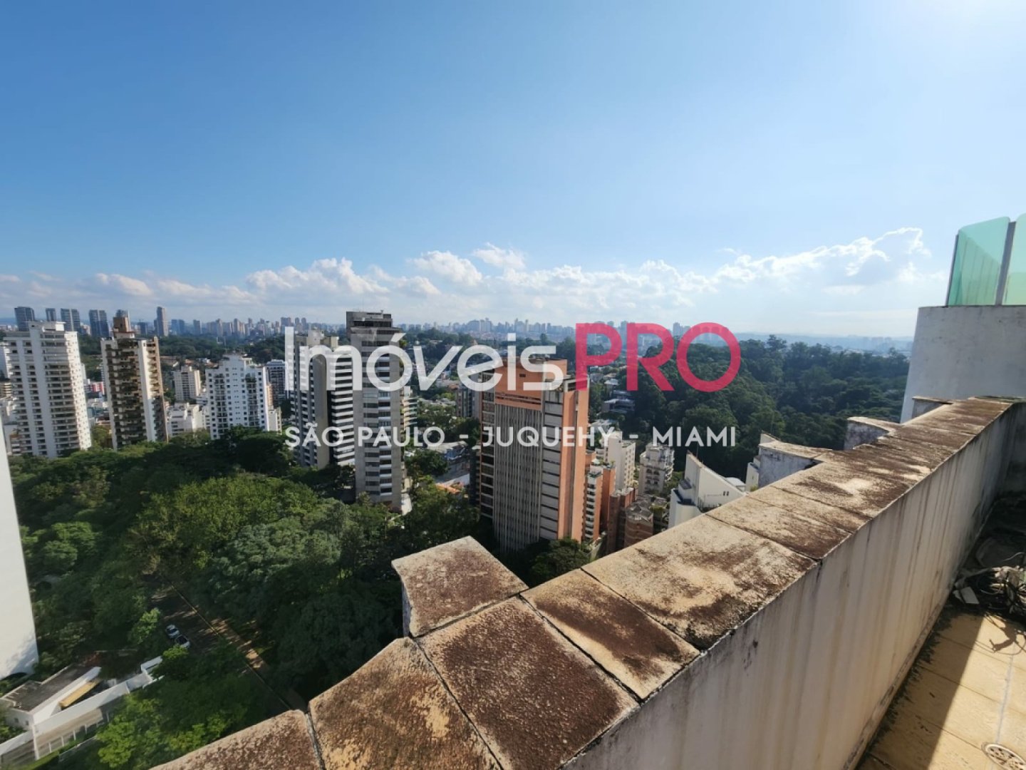 Foto :: https://assets.imoveispro.com.br/thumb/IP38437/cobertura-duplex-venda-real-parque_IP38437_17_1920x1080.jpg?