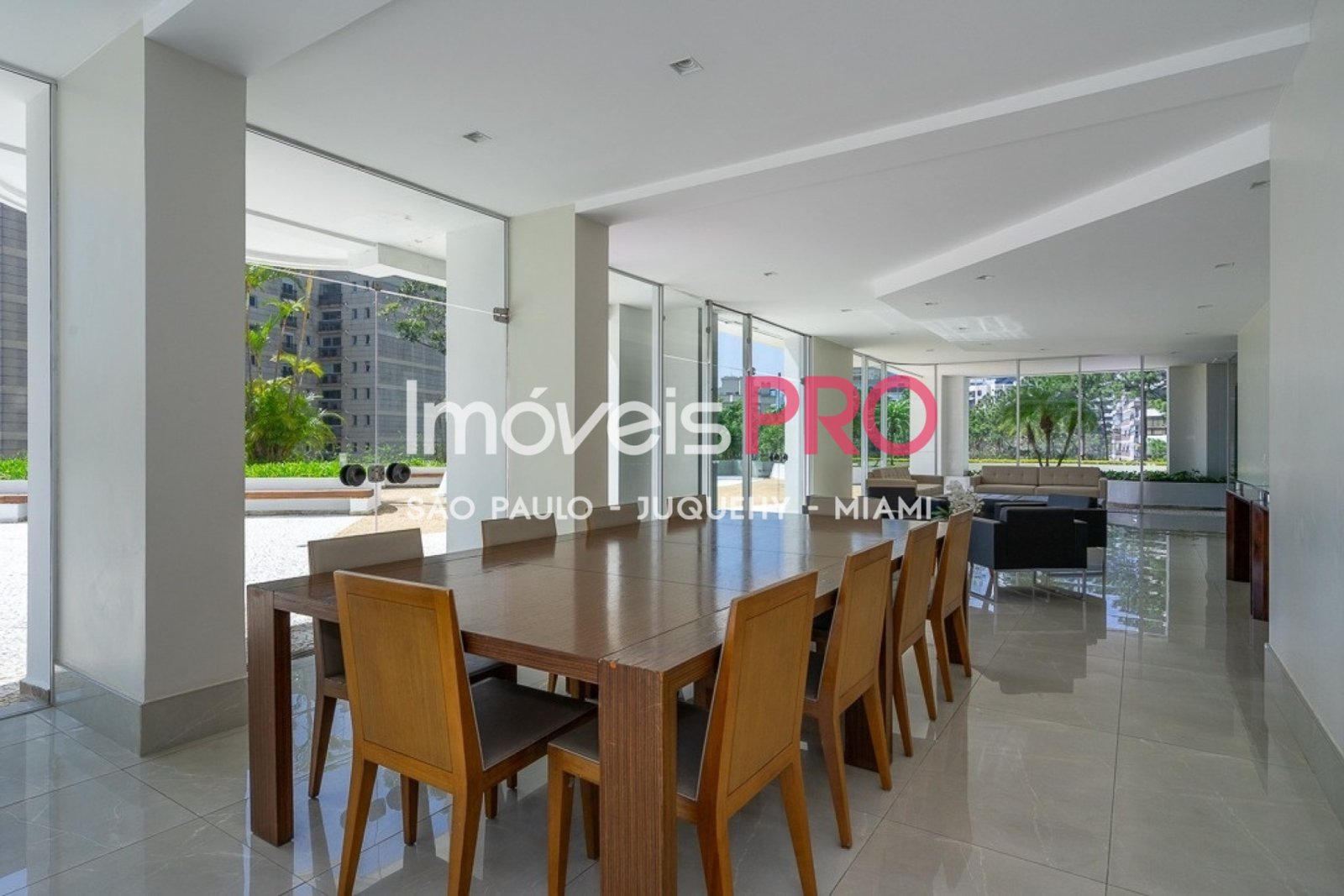 Foto :: https://assets.imoveispro.com.br/thumb/IP38437/cobertura-duplex-venda-real-parque_IP38437_35_1920x1080.jpg?