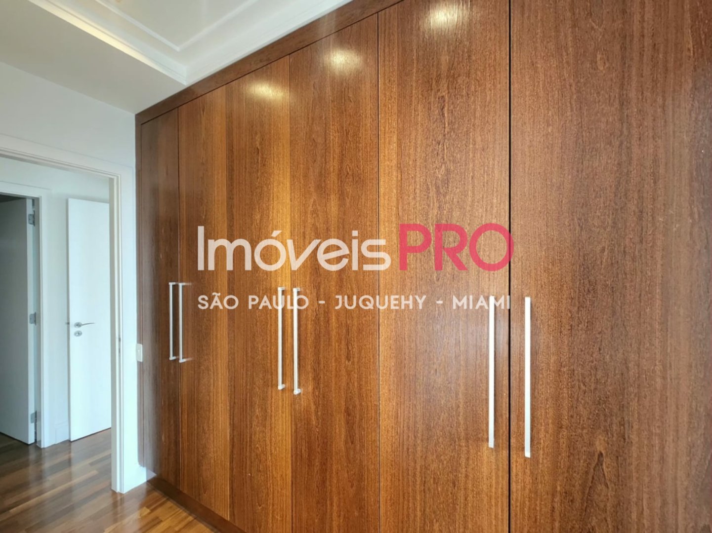 Foto :: https://assets.imoveispro.com.br/thumb/IP38438/apartamento-aluguel-itaim-bibi_IP38438_11_1920x1080.jpg?