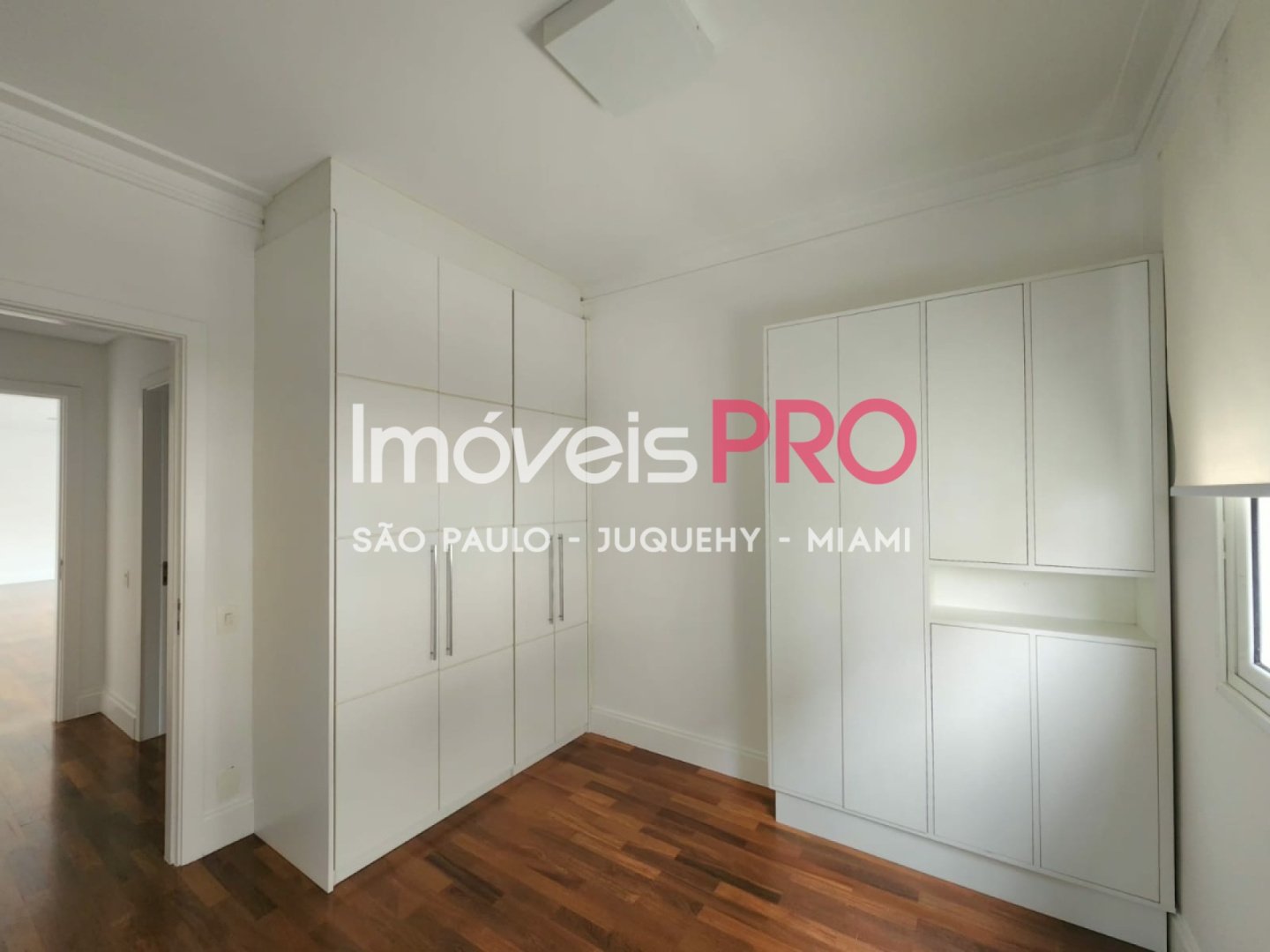 Foto :: https://assets.imoveispro.com.br/thumb/IP38438/apartamento-aluguel-itaim-bibi_IP38438_17_1920x1080.jpg?
