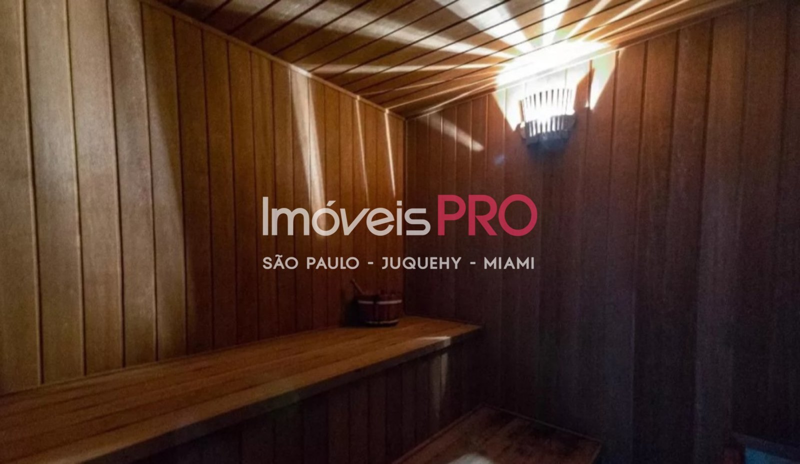 Foto :: IP38438