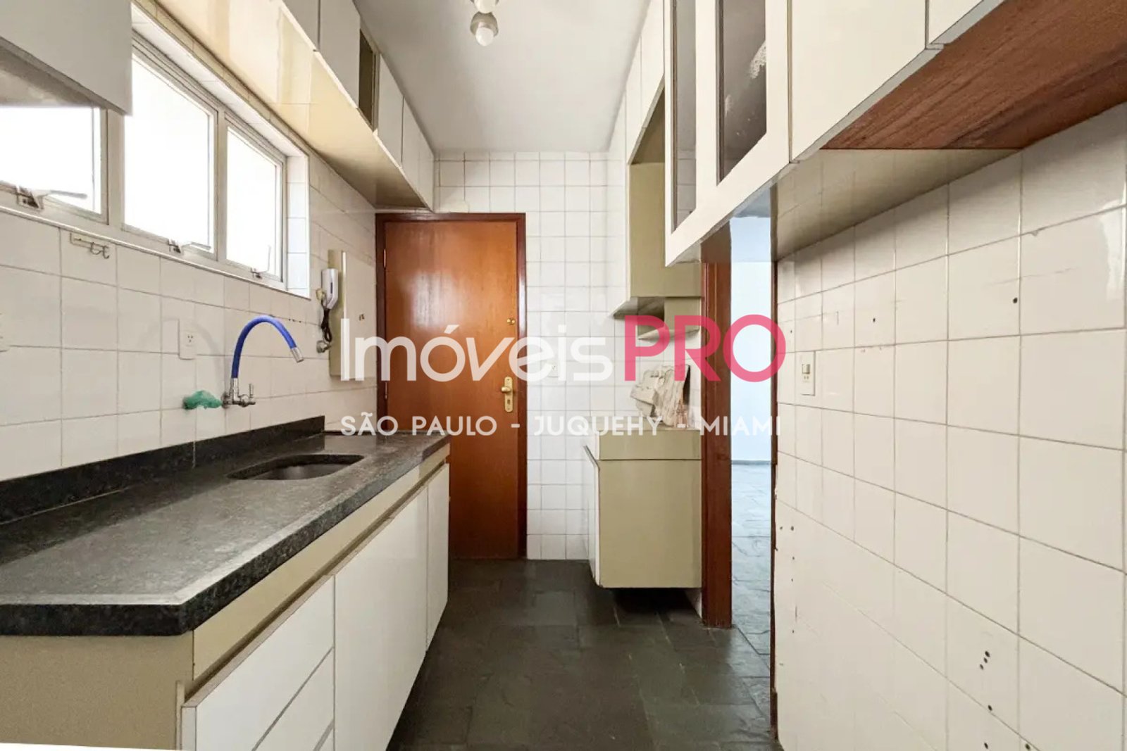 Foto :: https://assets.imoveispro.com.br/thumb/IP38448/apartamento-venda-vila-nova-conceicao_IP38448_17_1920x1080.jpg?