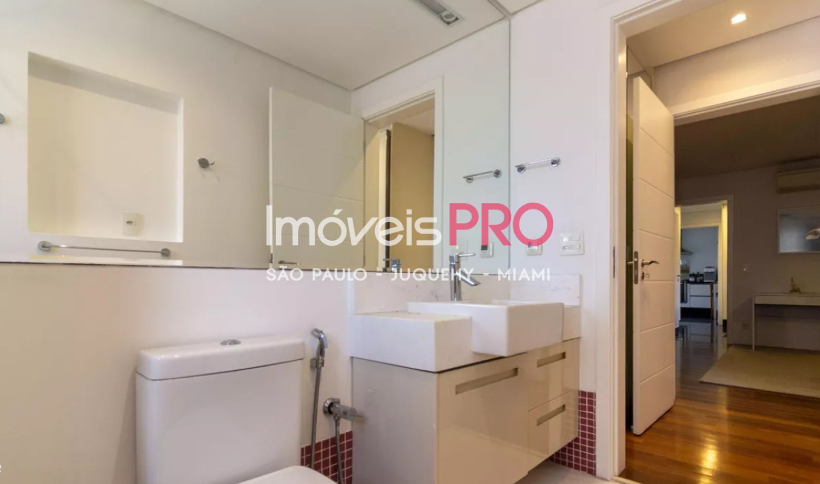 Foto :: https://assets.imoveispro.com.br/thumb/IP38449/apartamento-venda-campo-belo_IP38449_29_1920x1080.jpg?