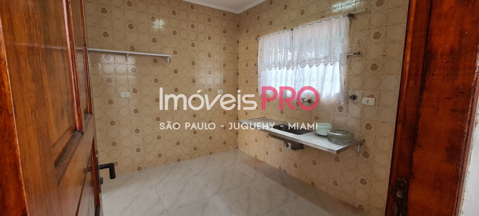 Foto :: https://assets.imoveispro.com.br/thumb/IP38454/sobrado-venda-vila-madalena_IP38454_17_1920x1080.jpg?