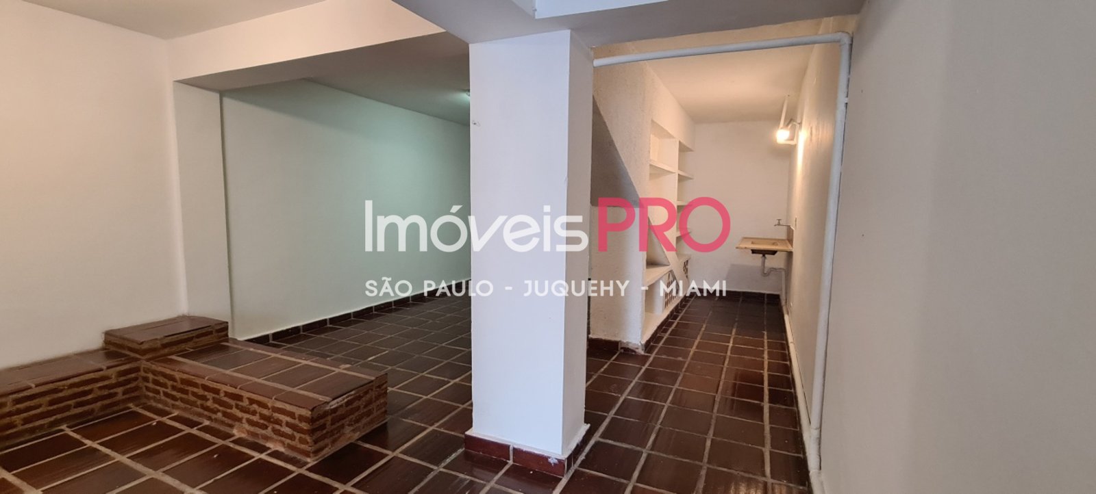Foto :: https://assets.imoveispro.com.br/thumb/IP38454/sobrado-venda-vila-madalena_IP38454_23_1920x1080.jpg?