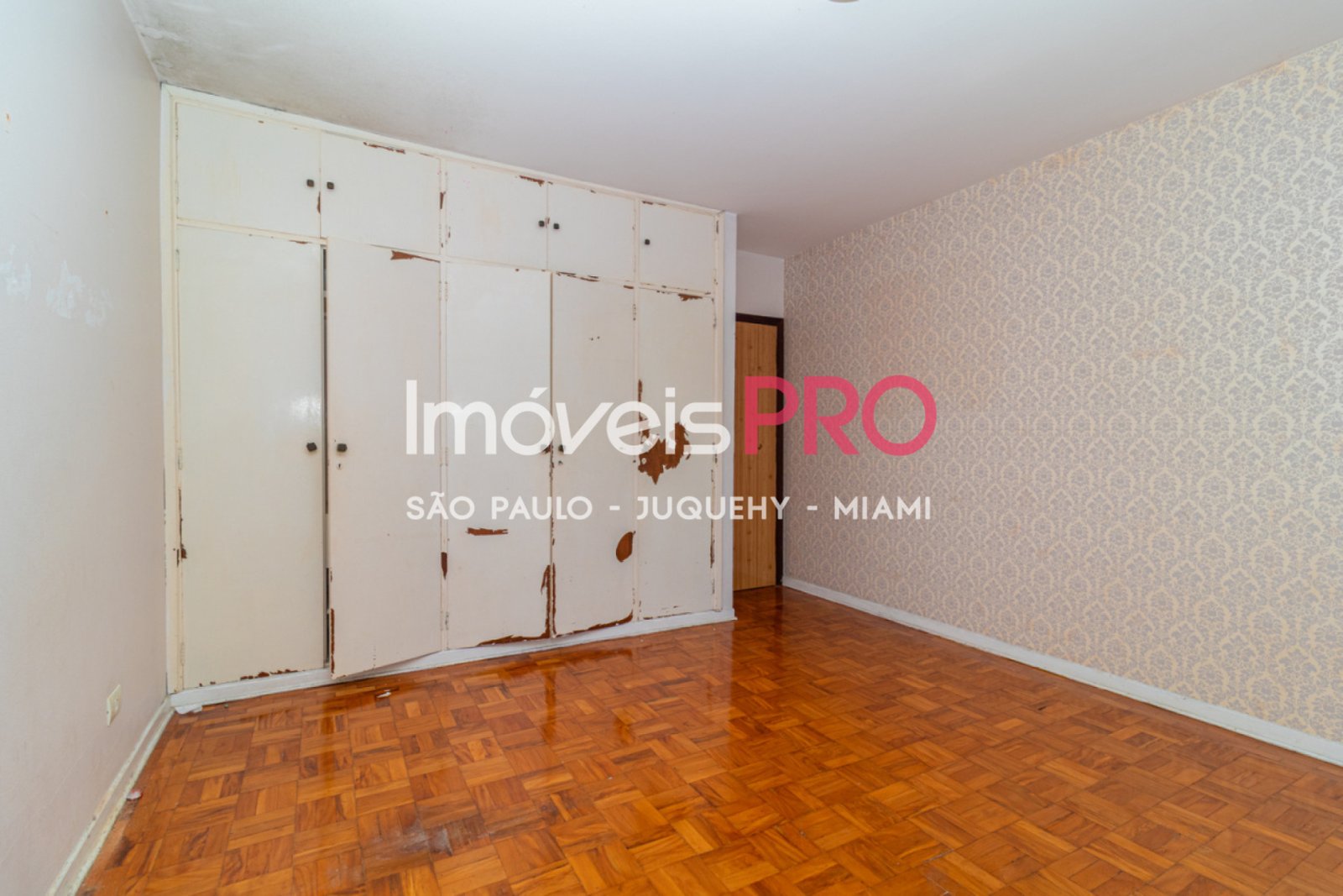 Foto :: https://assets.imoveispro.com.br/thumb/IP38456/casa-venda-planalto-paulista_IP38456_29_1920x1080.jpg?