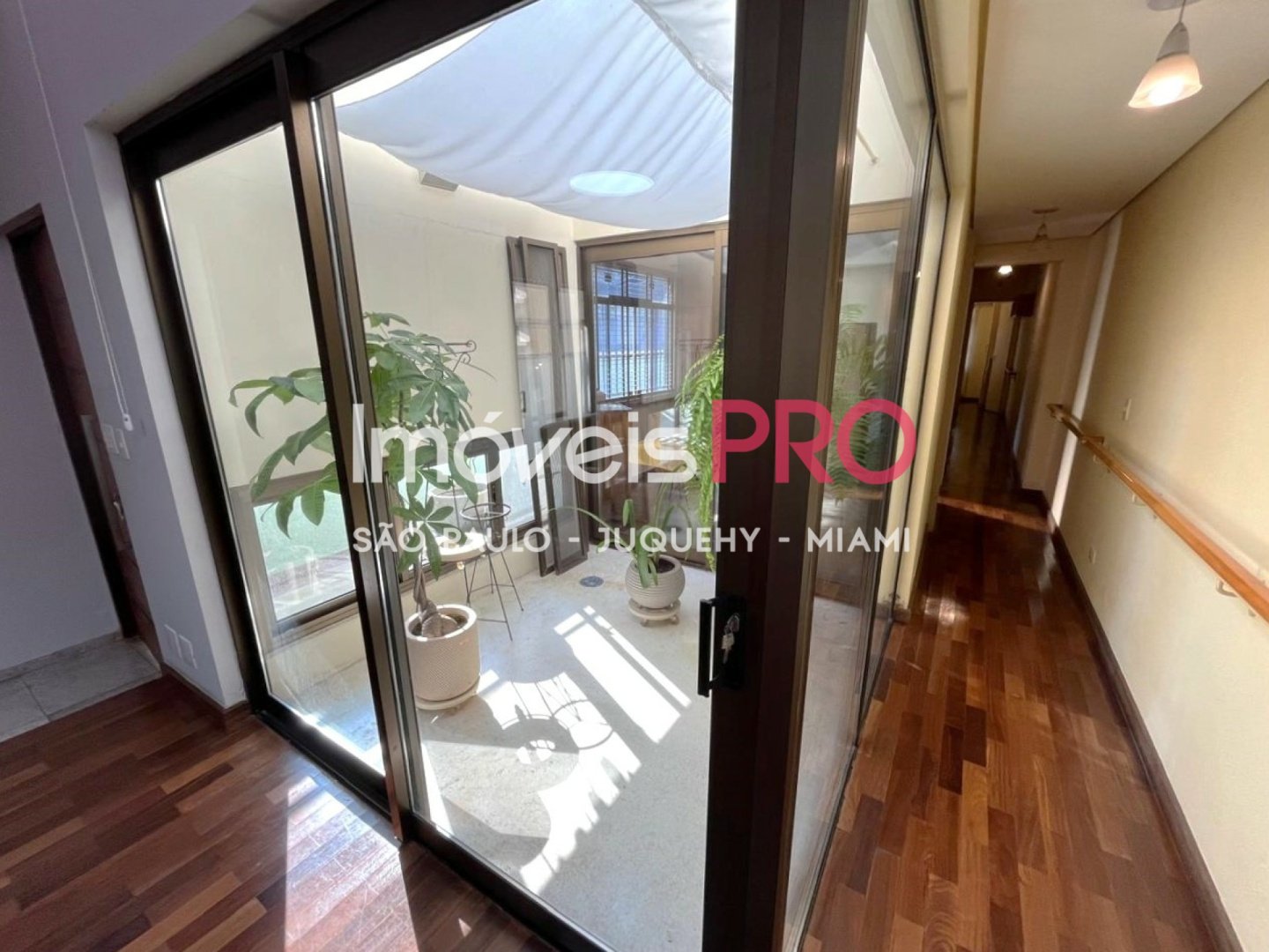 Foto :: https://assets.imoveispro.com.br/thumb/IP38463/casa-de-vila-venda-vila-mariana_IP38463_23_1920x1080.jpg?