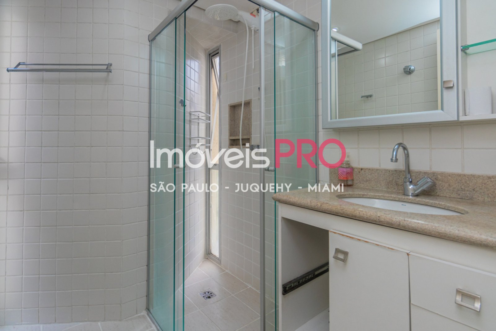 Foto :: IP38464