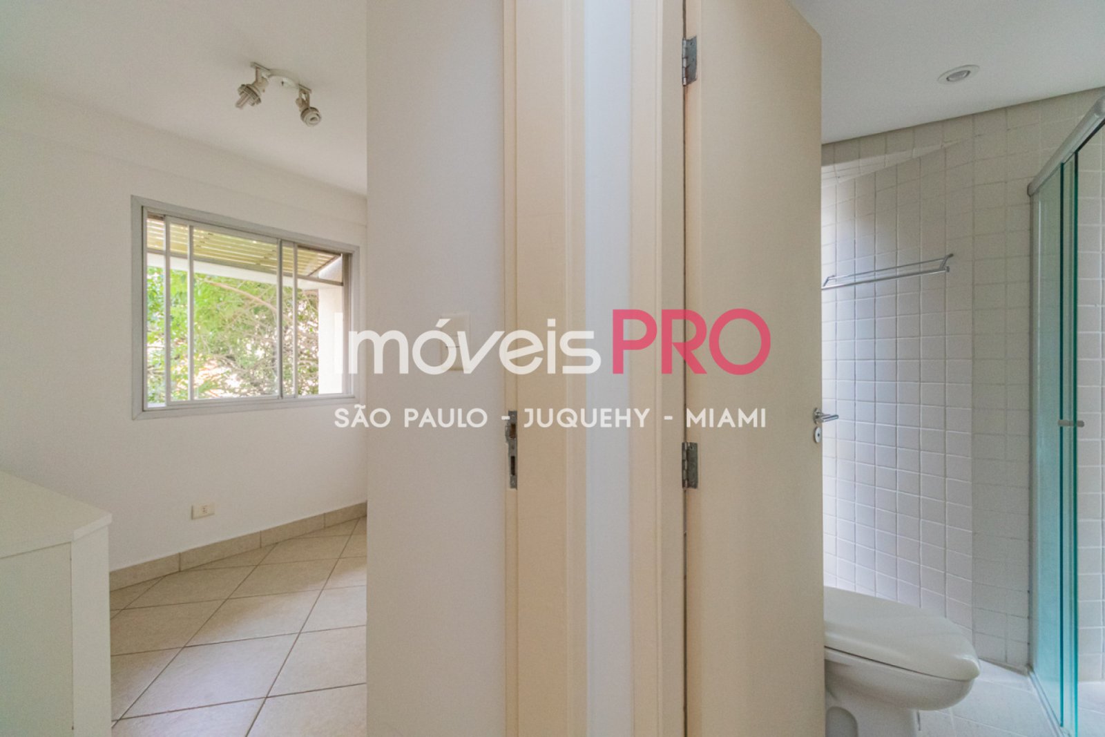 Foto :: https://assets.imoveispro.com.br/thumb/IP38464/apartamento-venda-moema_IP38464_17_1920x1080.jpg?