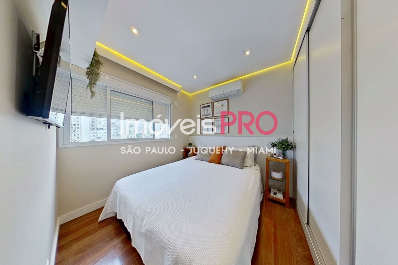 Foto :: IP38467