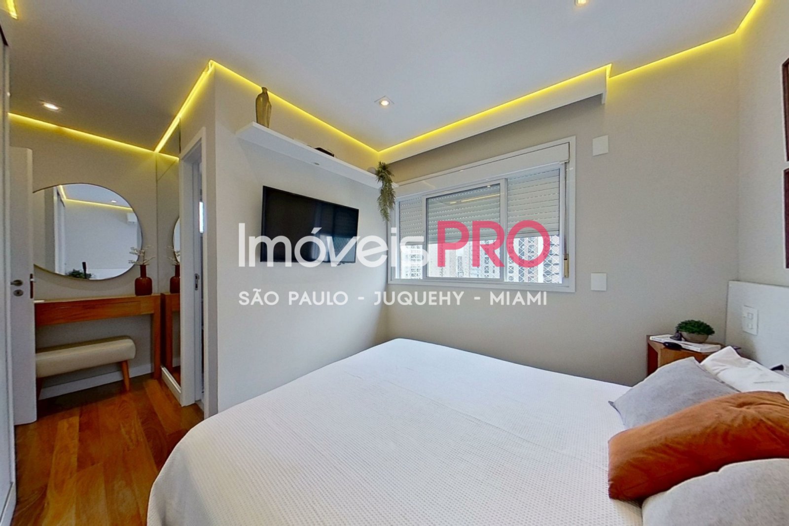Foto :: IP38467